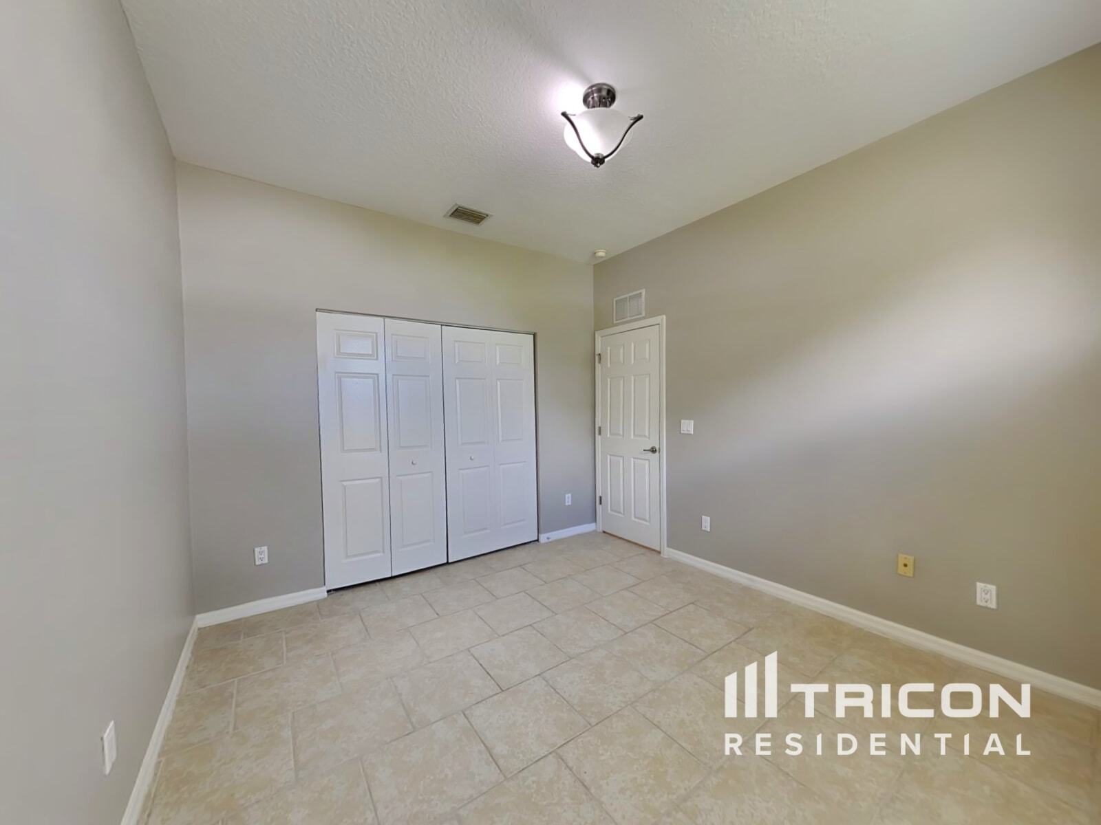 Building Photo - 24 Royal Palm Ln