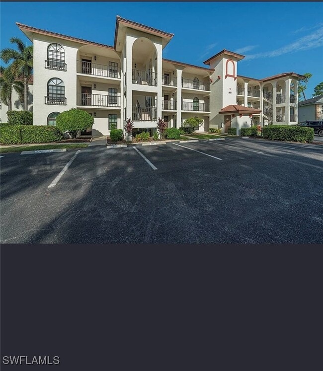 Building Photo - 605 Augusta Blvd