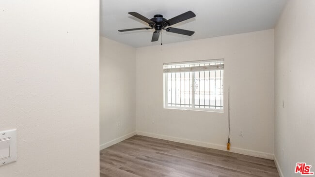 Building Photo - 601 W 49th St