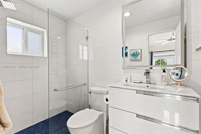 Building Photo - 203 Gulfview Dr