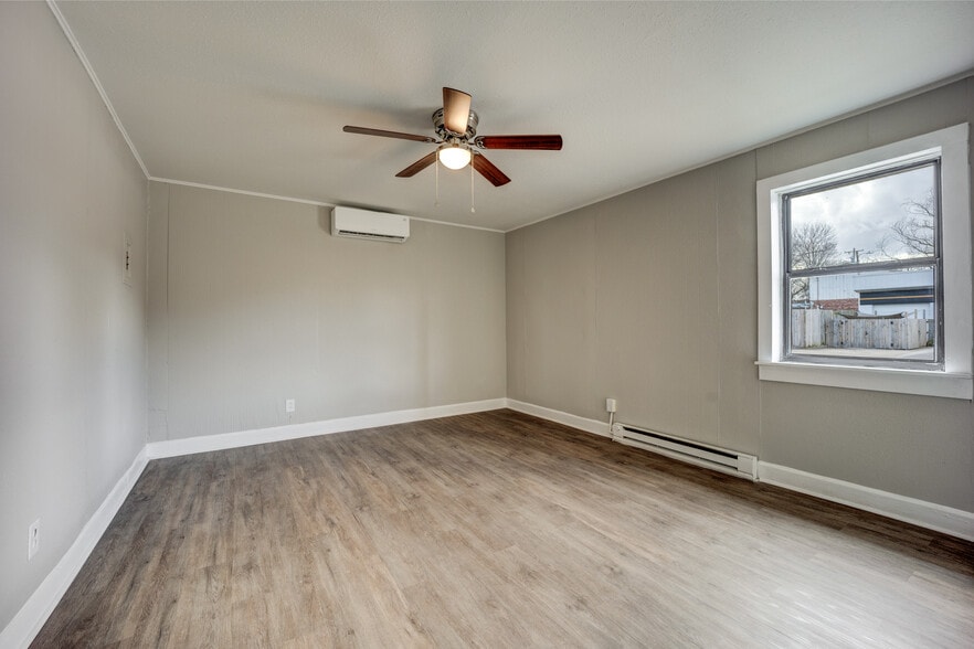 Building Photo - 2000 S U St