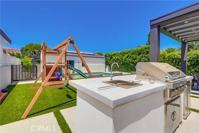Building Photo - 5109 Bluebell Ave