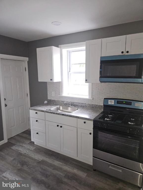 Building Photo - 5554 Crowson St