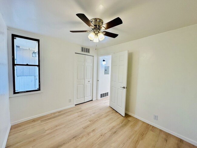Building Photo - Modern Style Renovated 2 Bedroom with Wash...