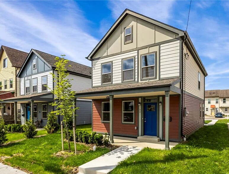 Building Photo - 22 Mayflower St