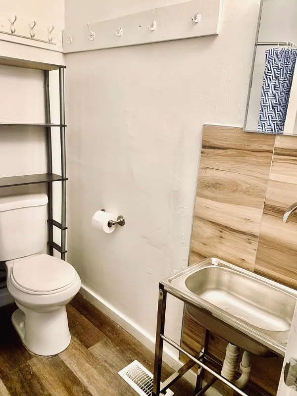 Building Photo - 527 Tibet Ave