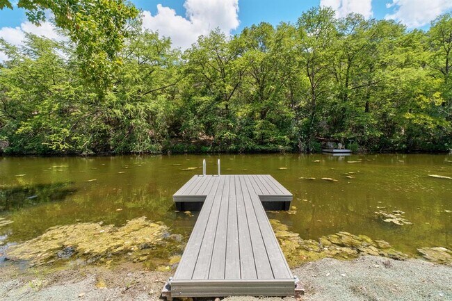 Building Photo - 4500 River Wood Ct