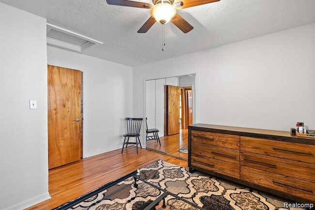 Building Photo - 836 Miller Ave