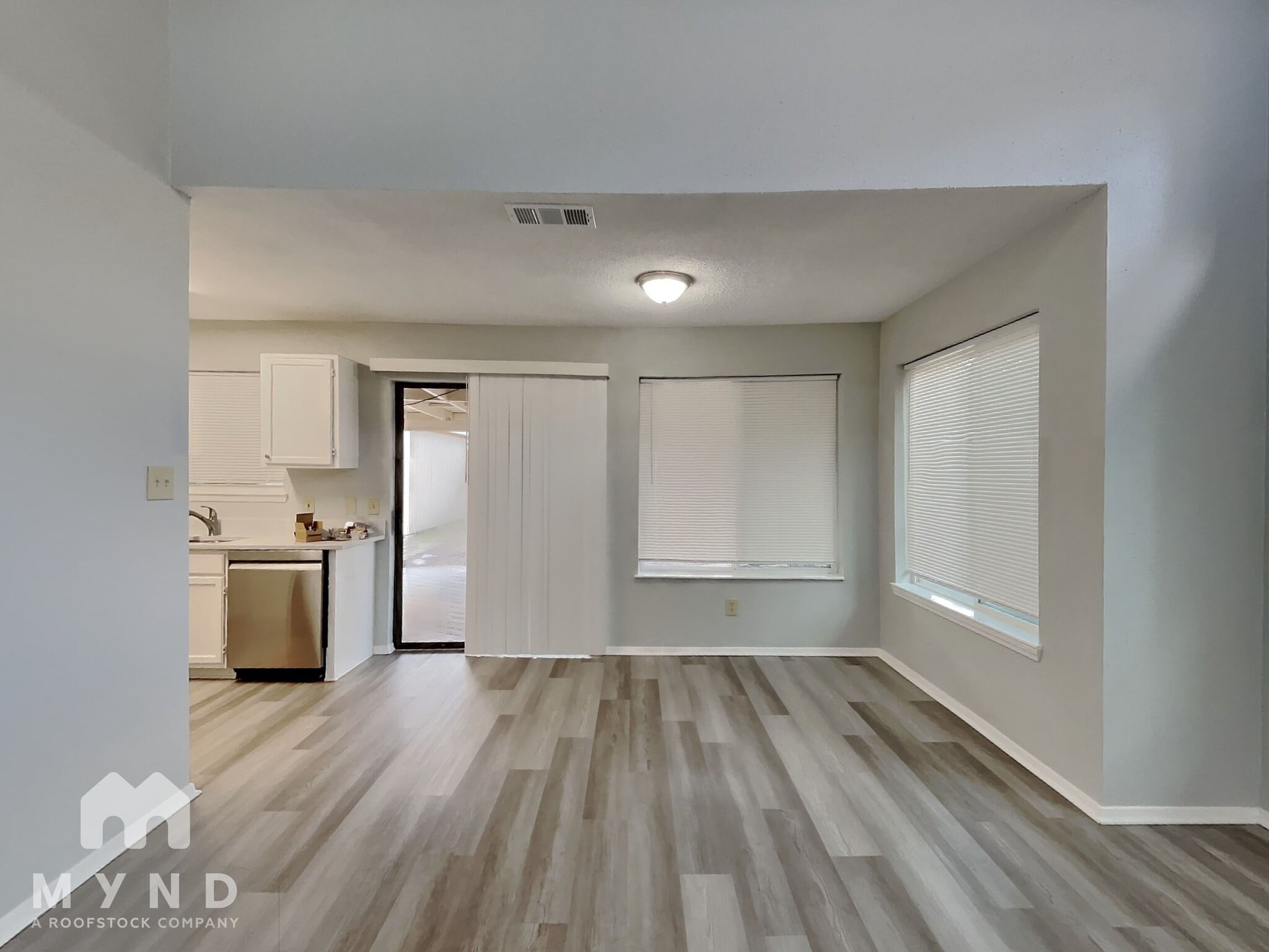 Building Photo - 6918 Foxbrook Dr