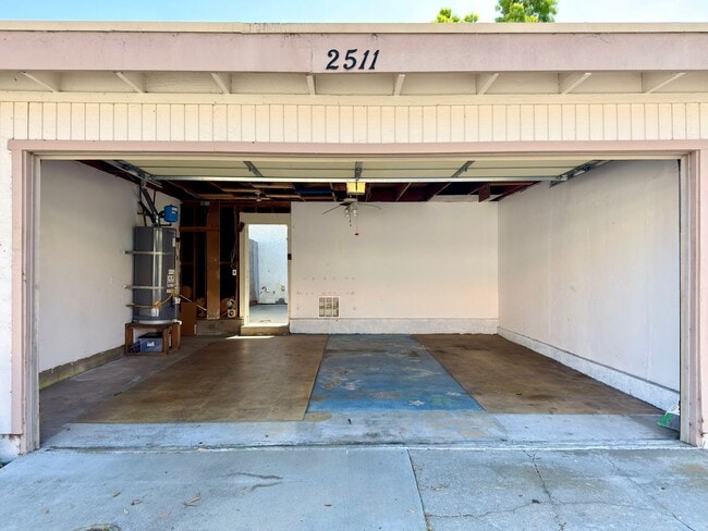 Building Photo - Spacious Townhome in Desirable Tiburon Community!