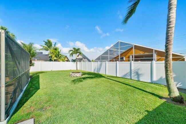 Building Photo - 6085 Robinson St