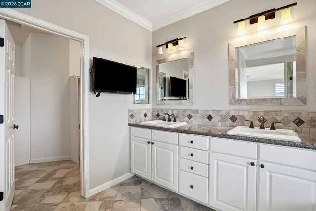 Building Photo - 354 Pebble Beach Dr