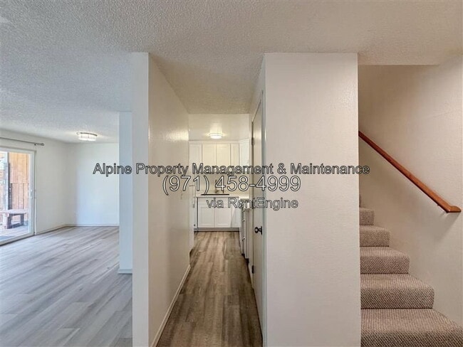 Building Photo - 6457 SW 192nd Ave
