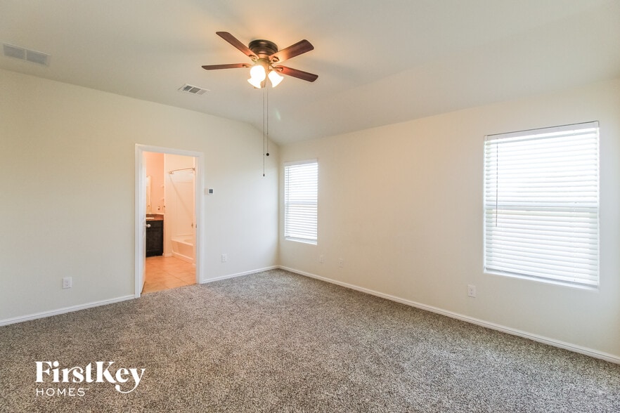 Building Photo - 721 Watson Wy