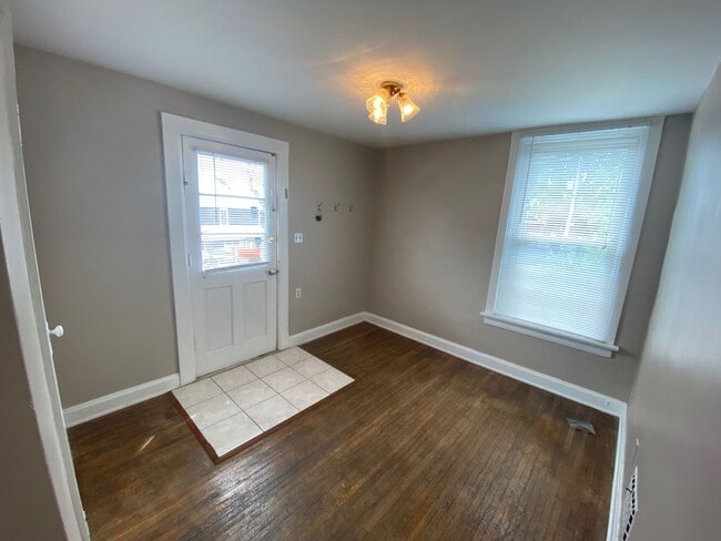 Building Photo - 1441 Worthington St