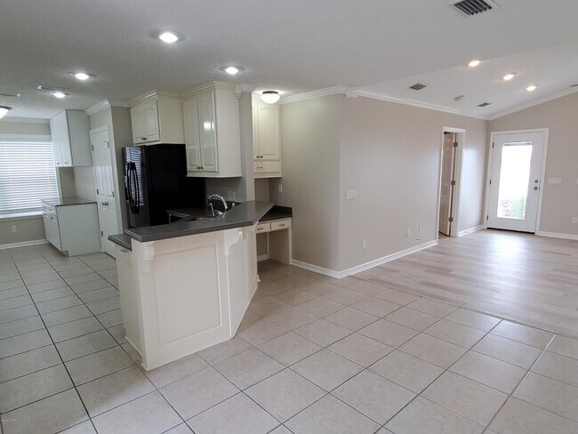 Building Photo - 3416 Harrison Ave