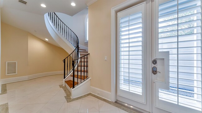 Building Photo - 1700 Sunset Blvd