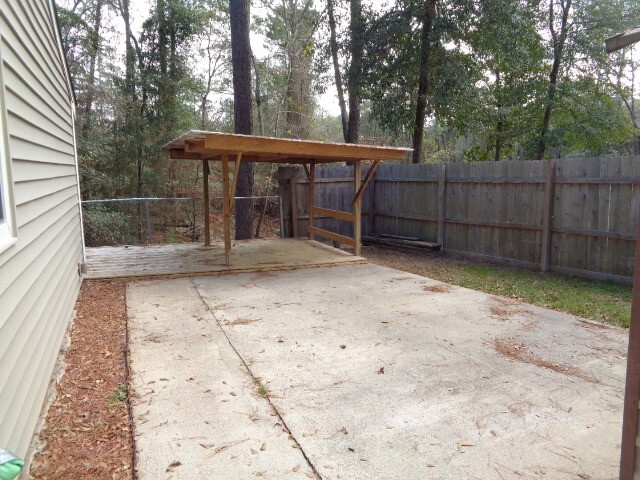 Building Photo - 709 Short Mill Run