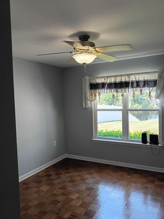 Building Photo - BRIDGEPORT