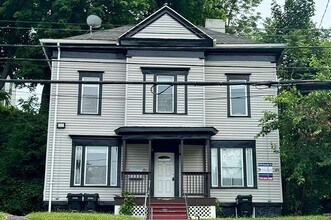 Building Photo - 1316 E Genesee St