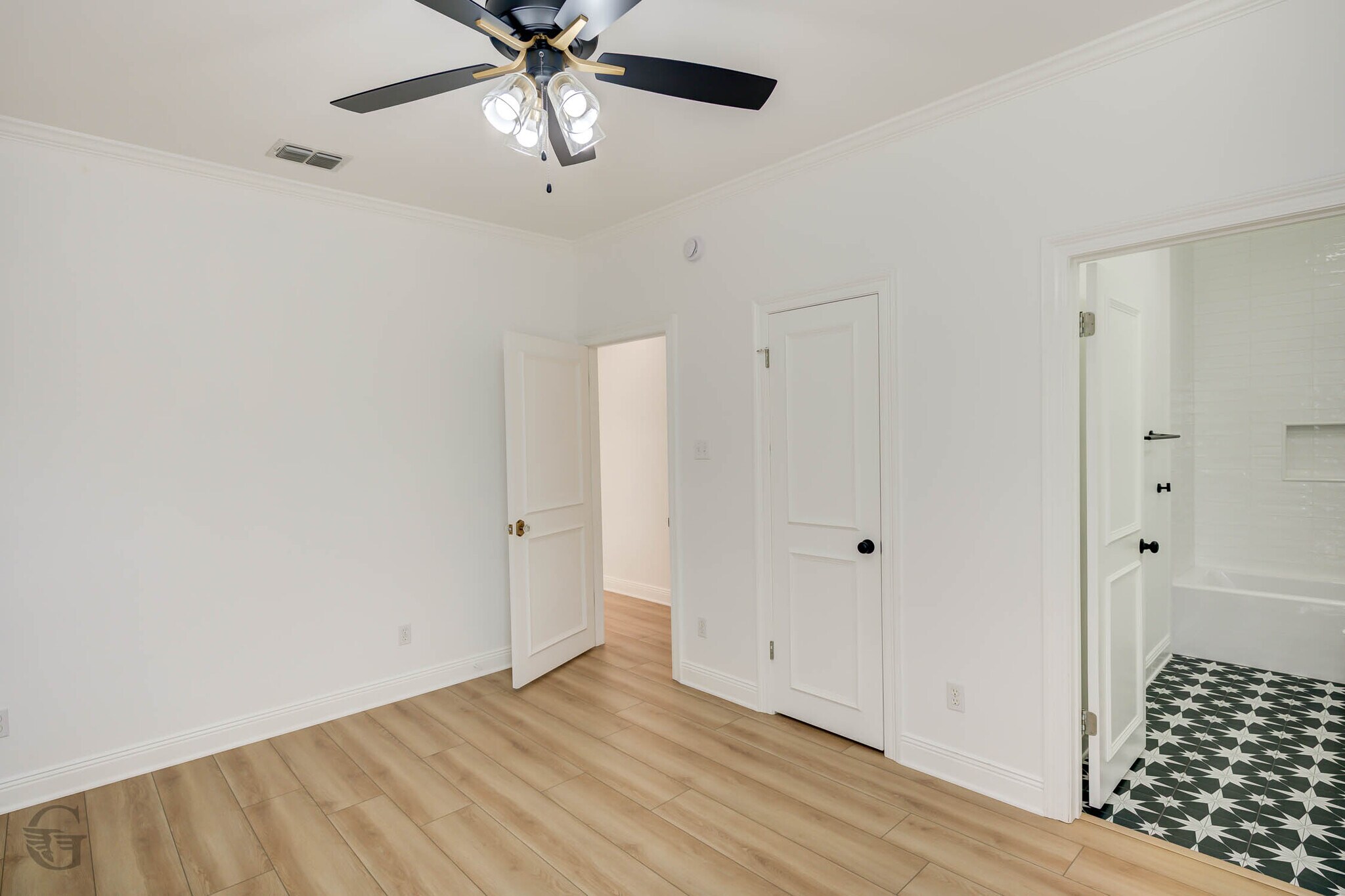Building Photo - 316 Autumn Ridge Dr