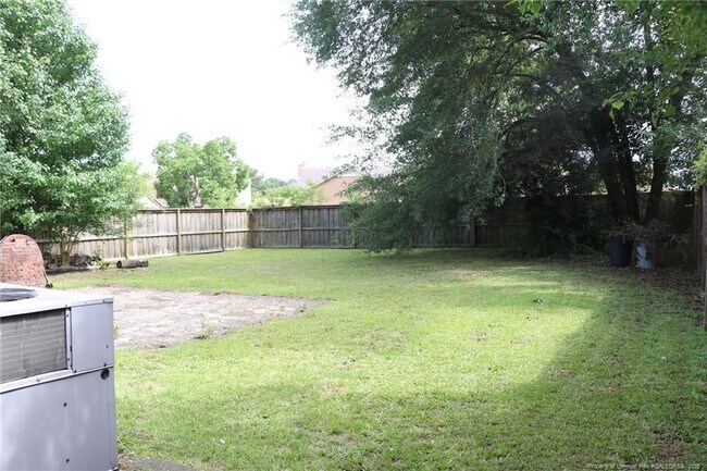 Building Photo - 5681 Pepperbush Dr