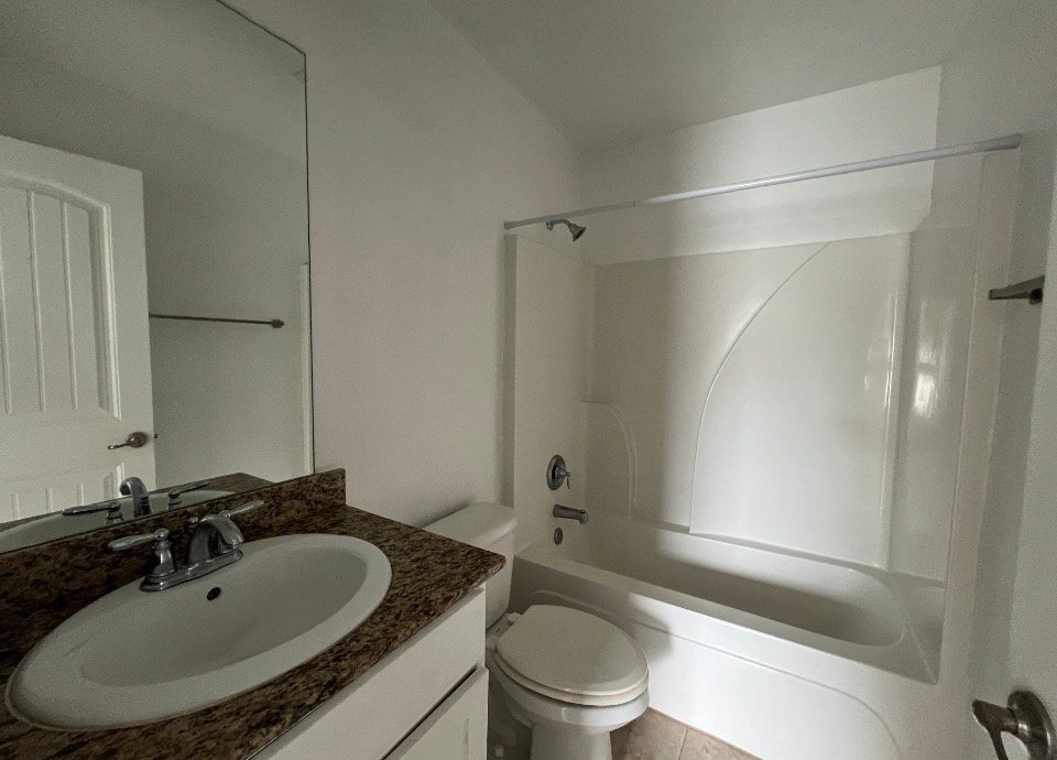 Building Photo - 10575 Dodger Dr