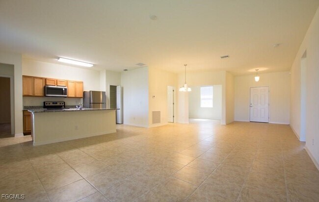 Building Photo - 4100 NW 25th Terrace