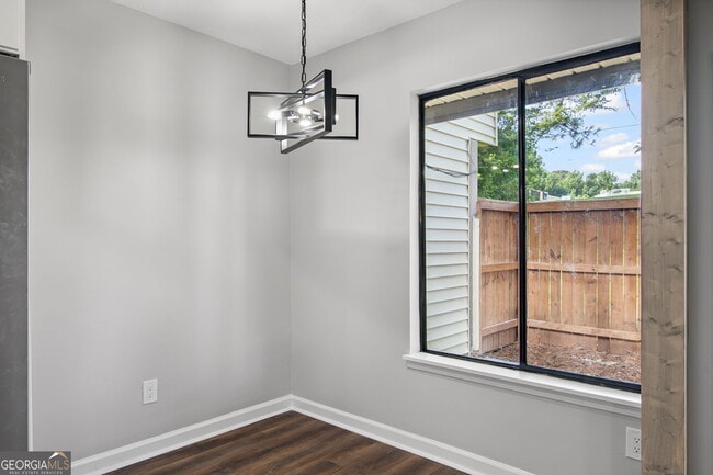 Building Photo - 3193 Nectarine Cir