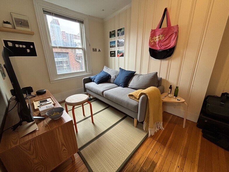 Building Photo - 43 S Russell St