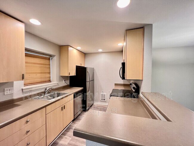 Building Photo - 16101 Bothell Everett Hwy