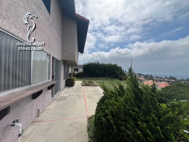 Building Photo - 5 bedroom 4 bath in Rancho Palos Verdes