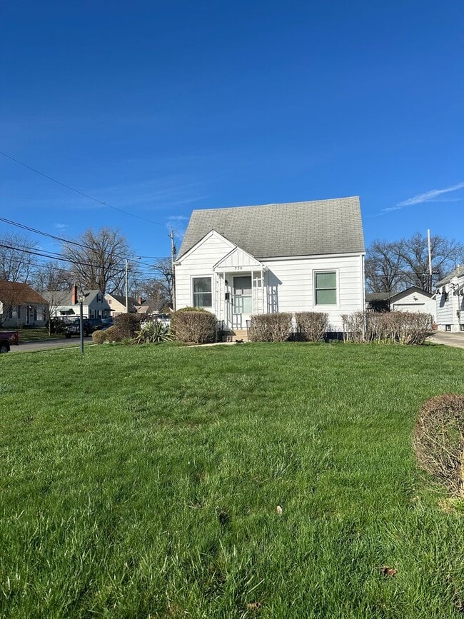 Building Photo - Charming 3 Bedroom In Central Columbus with Fenced in Yard
