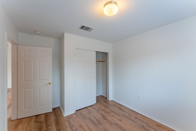 Building Photo - 1225 Anise Dr