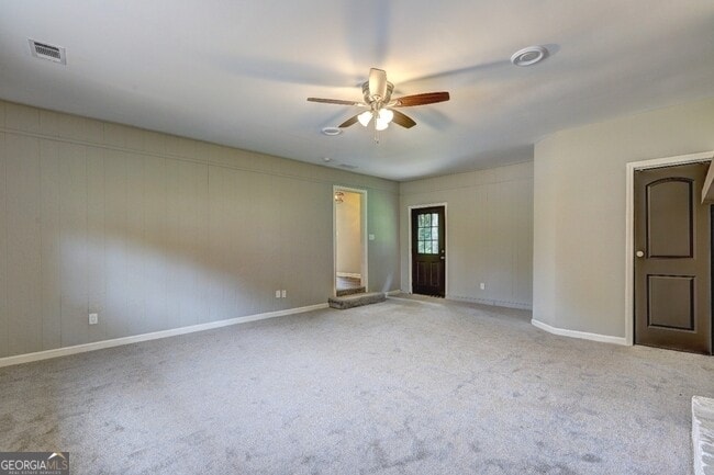 Building Photo - 215 Fond Ct