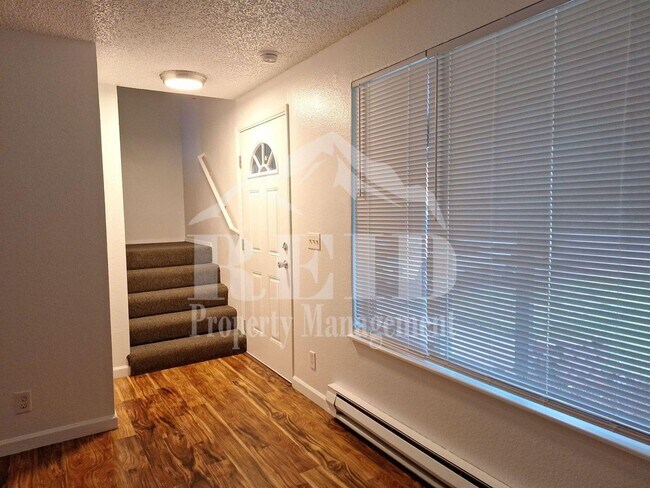 Building Photo - Alameda5300
