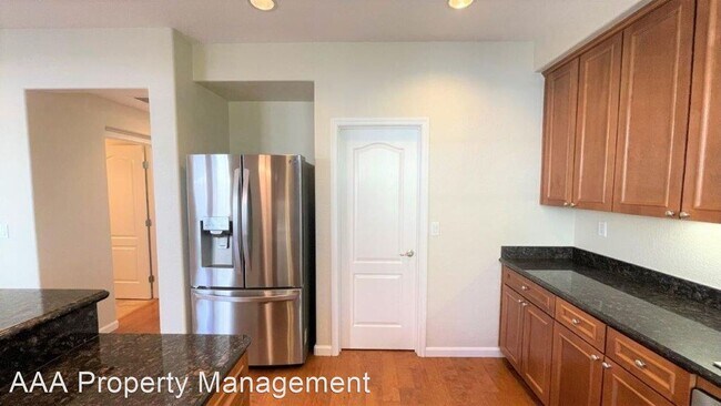 Building Photo - 4 br, 2.5 bath House - 3946 Hidden Grove Ln.