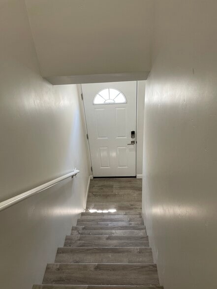 Building Photo - 847 Carolina St