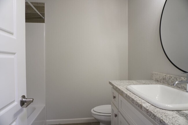 Building Photo - 3 Bedroom, 2 Bath With Office - Broken Arrow Schools