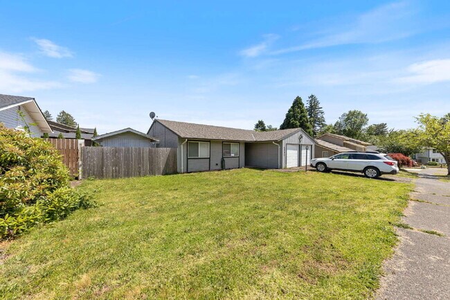 Primary Photo - Charming 3-Bedroom Home with 2 Full Baths ...