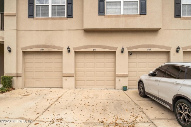 Building Photo - 12301 Kernan Forest Blvd