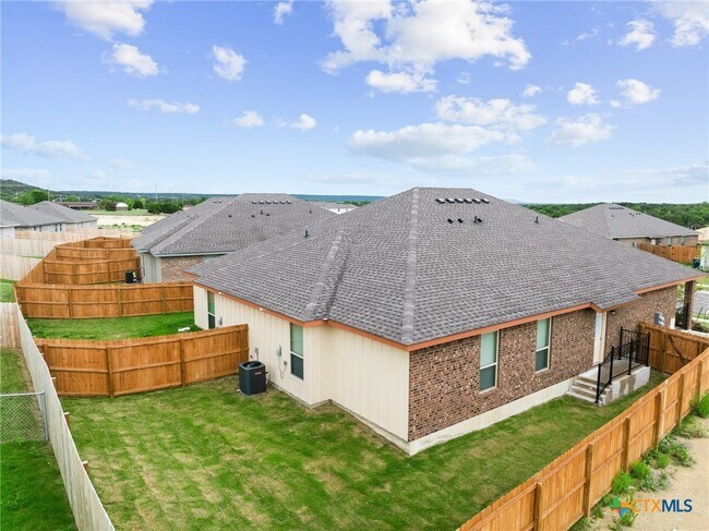 Building Photo - 126 Leon Ln