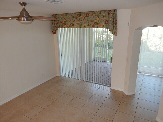 Building Photo - 17533 Laurel Grove Ct