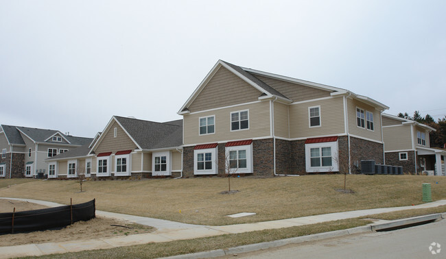 Primary Photo - Hillcrest Cottages