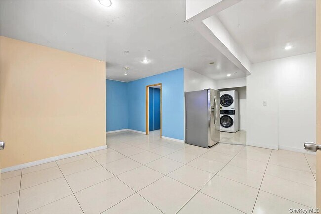 Building Photo - 106-07 Northern Blvd