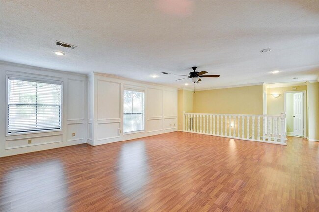 Building Photo - 11743 Riverview Dr