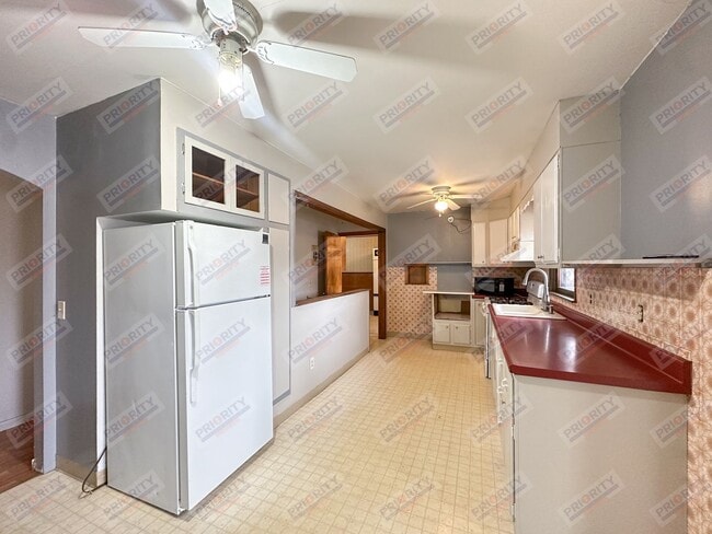 Building Photo - COZY House For Rent In Moorcroft