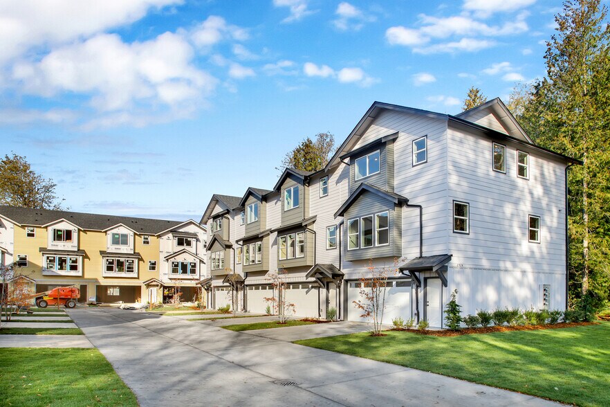 Building Photo - The Ridge