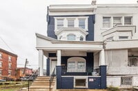 Building Photo - 2928 W Oxford St