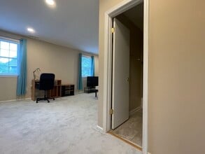 Building Photo - 10540 Assembly Dr